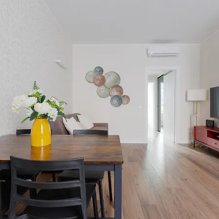 Guesthost - La Ringhiera Dell'acquabella Milan